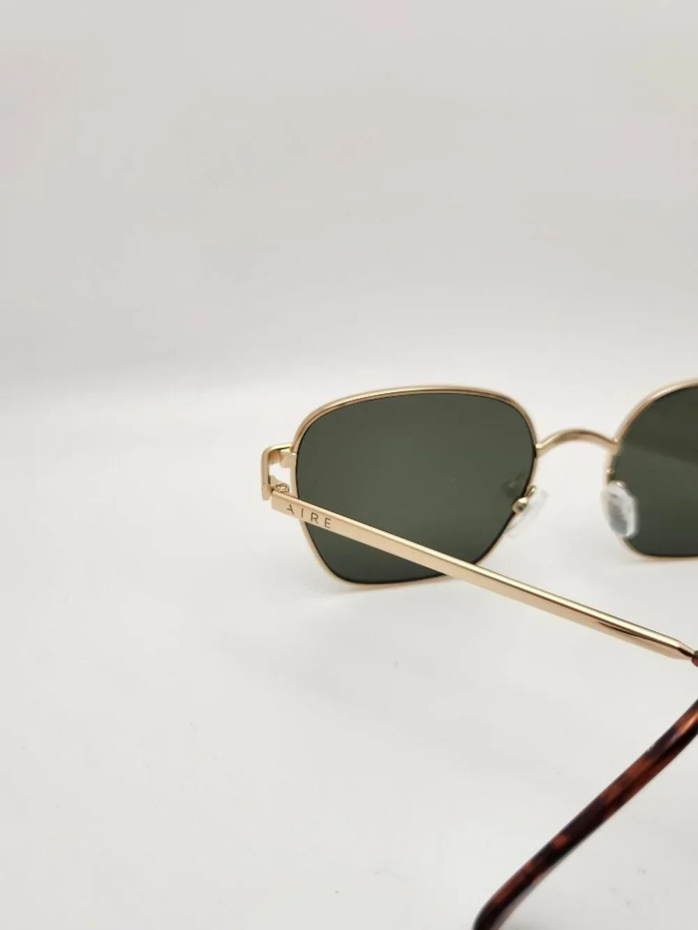 AIRE Spiral Gold Sunglasses Green Lenses AIR2442269 NWT w/ Pouch
